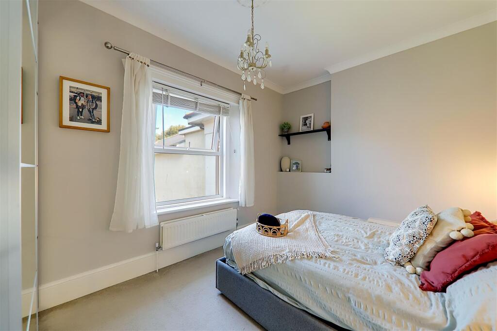 Additional image 7 of Grove Lodge, Broadwater, BN14