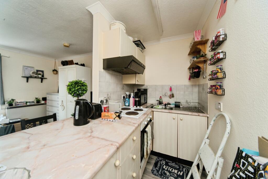 Additional image 5 of Flat 3 Beacon House, Upperton Gardens, Eastbourne, East Sussex