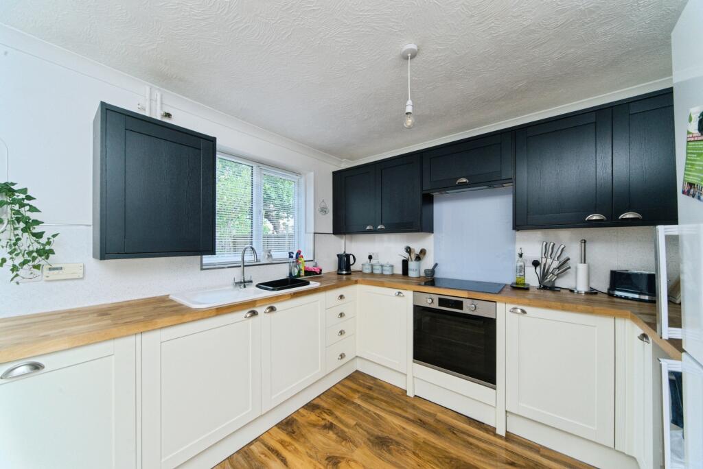 Additional image 8 of Windsor Close, Eastbourne, BN23