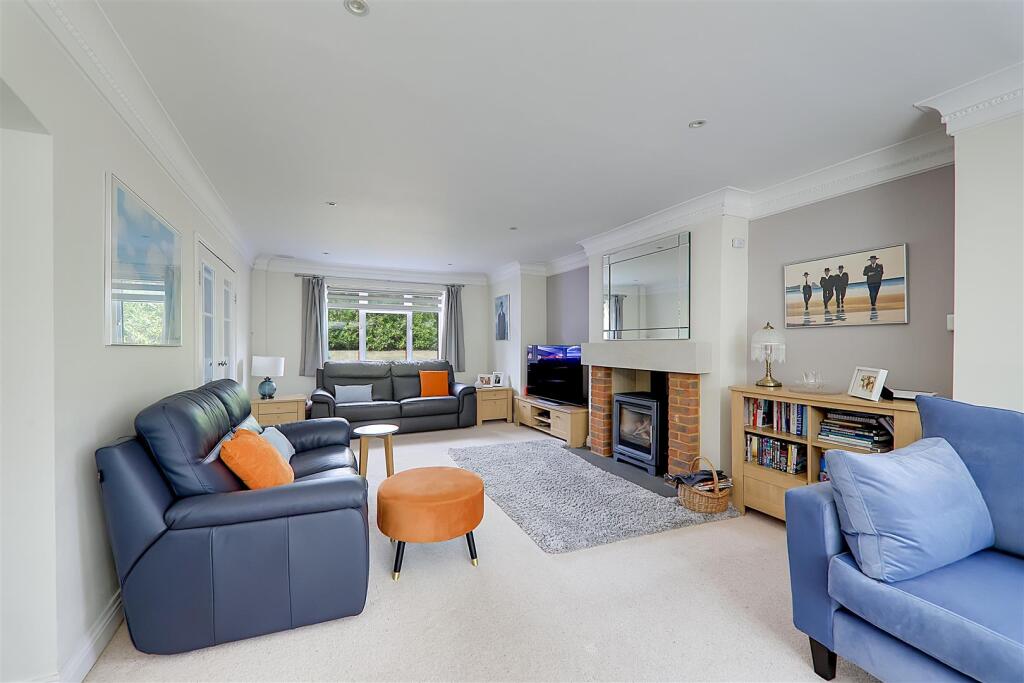 Additional image 28 of Fifth Avenue, Charmandean, Worthing