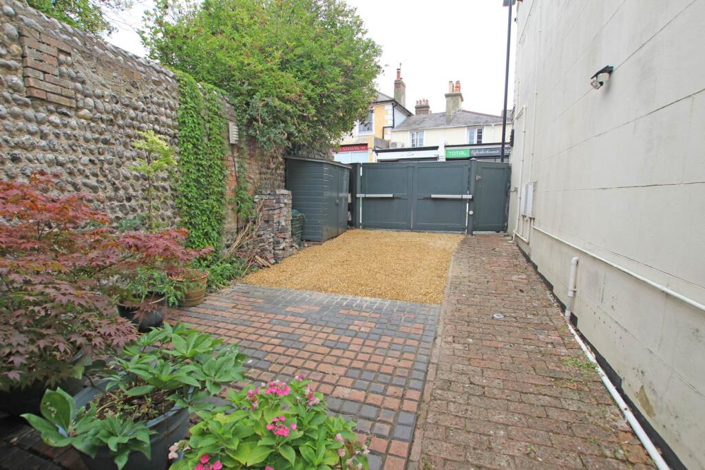 Additional image 21 of Crown Street, Eastbourne, BN21 1NX