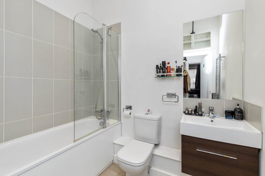 Additional image 7 of Skyline Apartments, 1 The Causeway