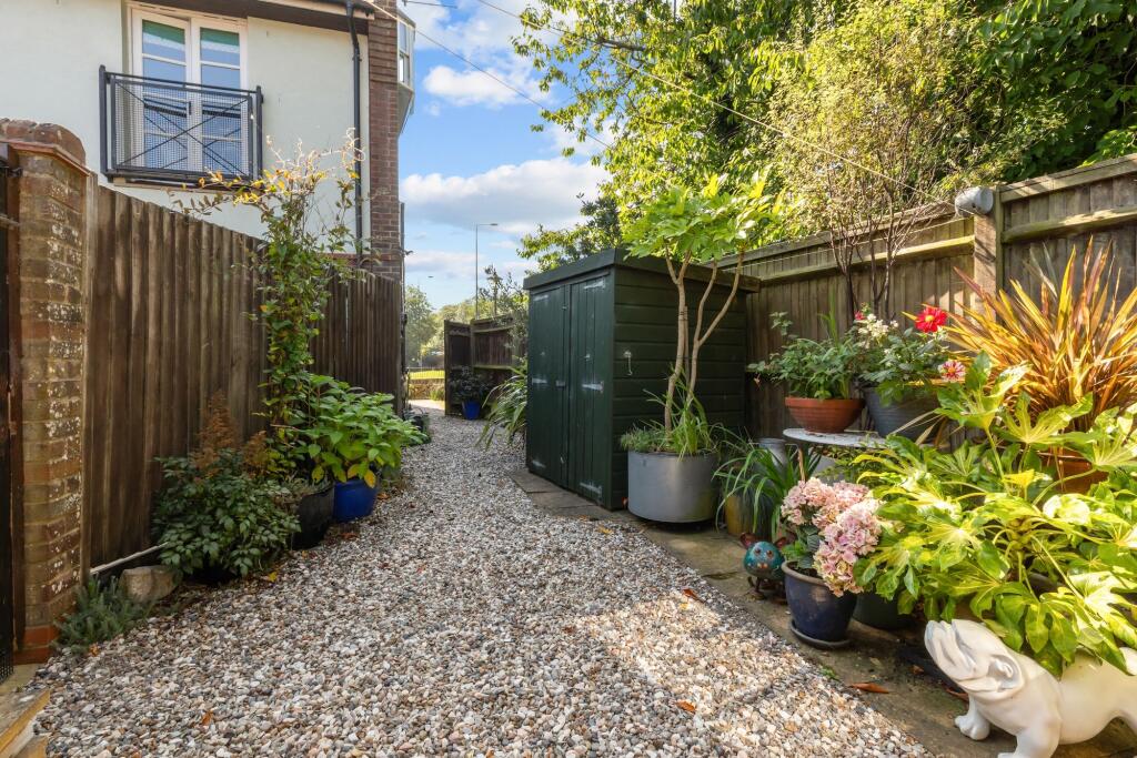 Additional image 16 of Wheelwrights Close, Arundel, BN18