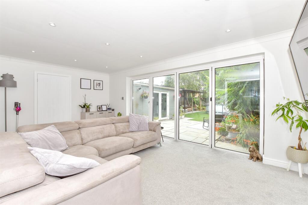 Additional image 7 of Southfields Road, Littlehampton, West Sussex