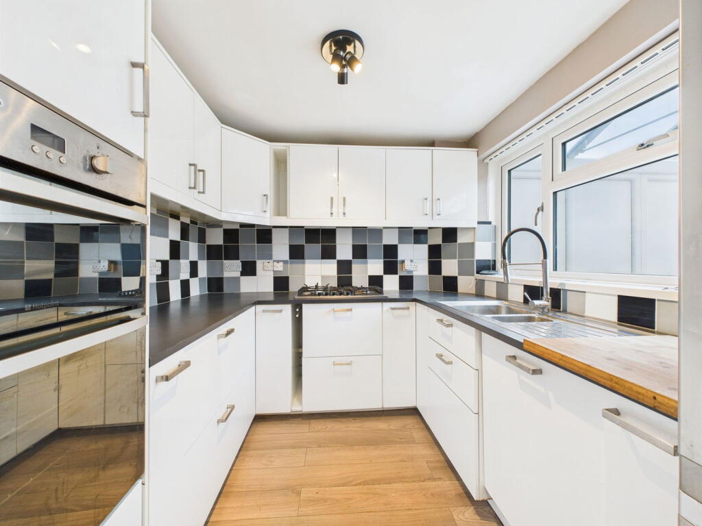 Additional image 18 of Terringes Avenue, Worthing, BN13