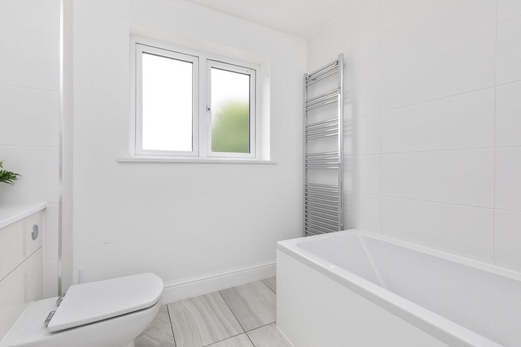 Additional image 18 of East Drive, Angmering, BN16
