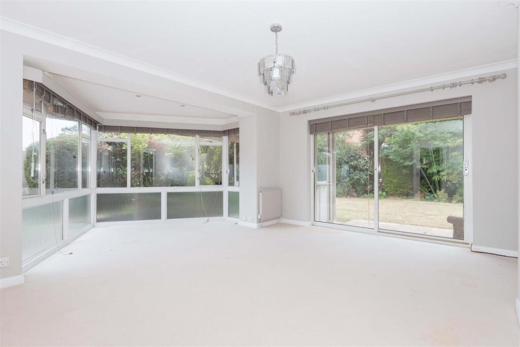 Additional image 5 of Aldsworth Avenue, Goring-By-Sea, Worthing