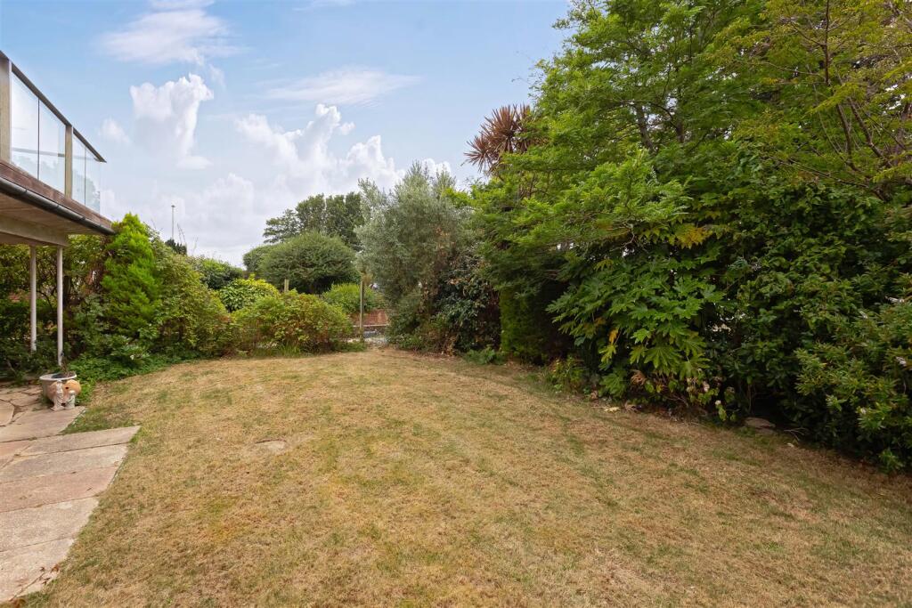 Additional image 11 of Aldsworth Avenue, Goring-By-Sea, Worthing