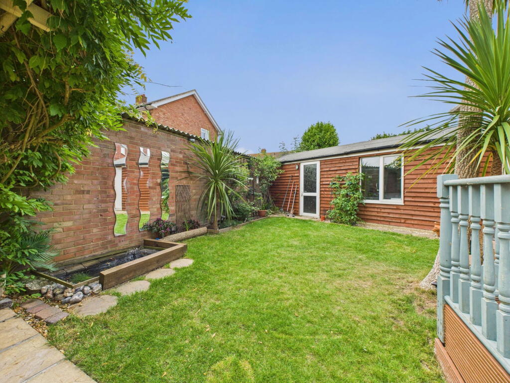 Additional image 22 of Selkirk Close, Worthing, BN13