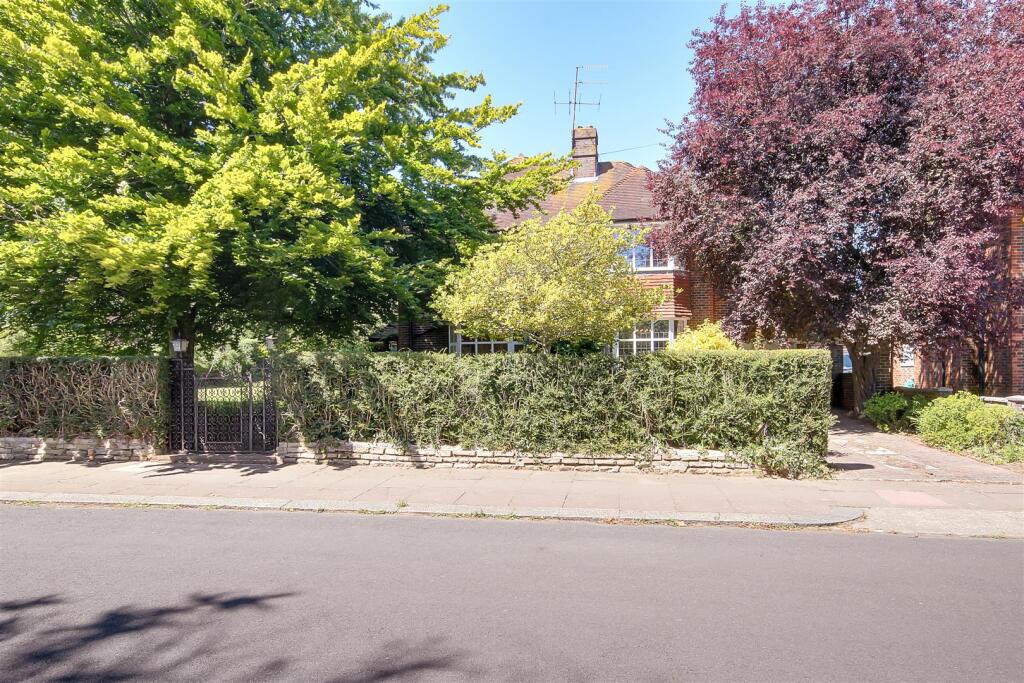 Additional image 24 of Second Avenue, Worthing