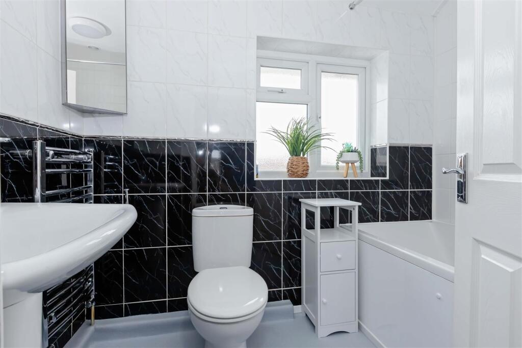 Additional image 9 of Ivydore Avenue, Worthing, BN13 3JA