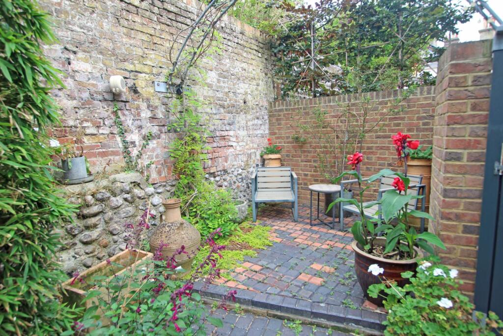 Additional image 19 of Crown Street, Eastbourne, BN21 1NX