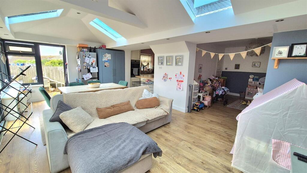 Additional image 13 of Hawth Park Road, Seaford