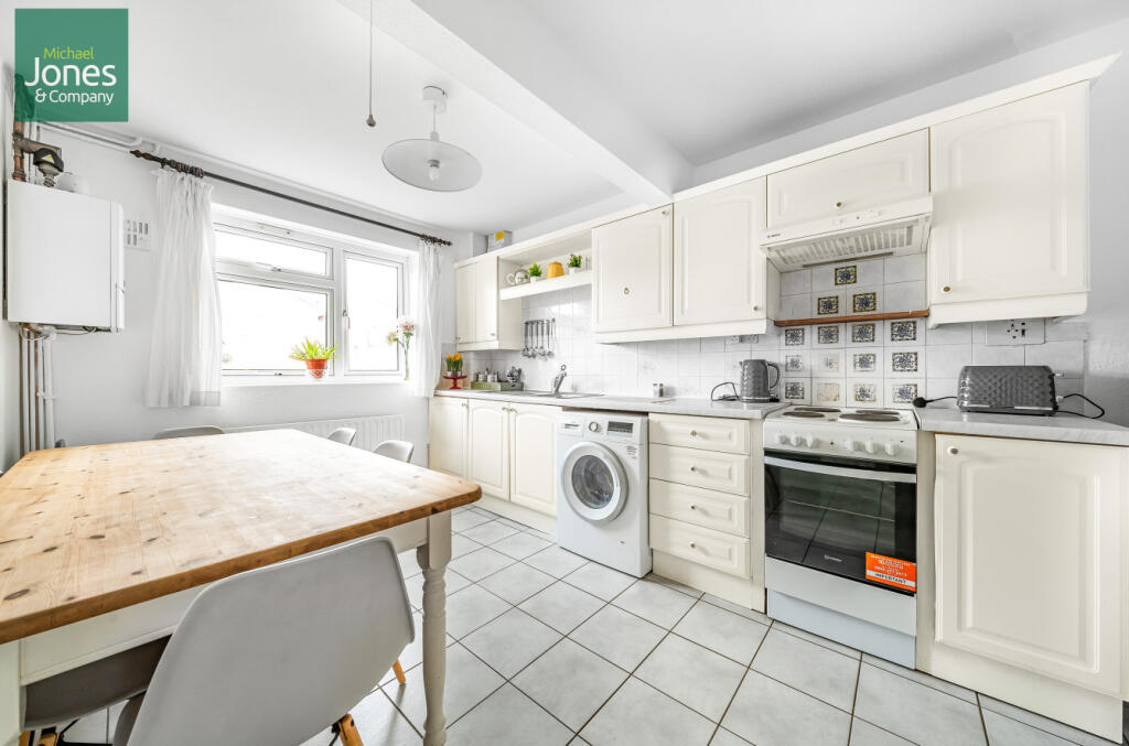 Additional image 4 of Shopfield Close, Rustington, Littlehampton, West Sussex, BN16