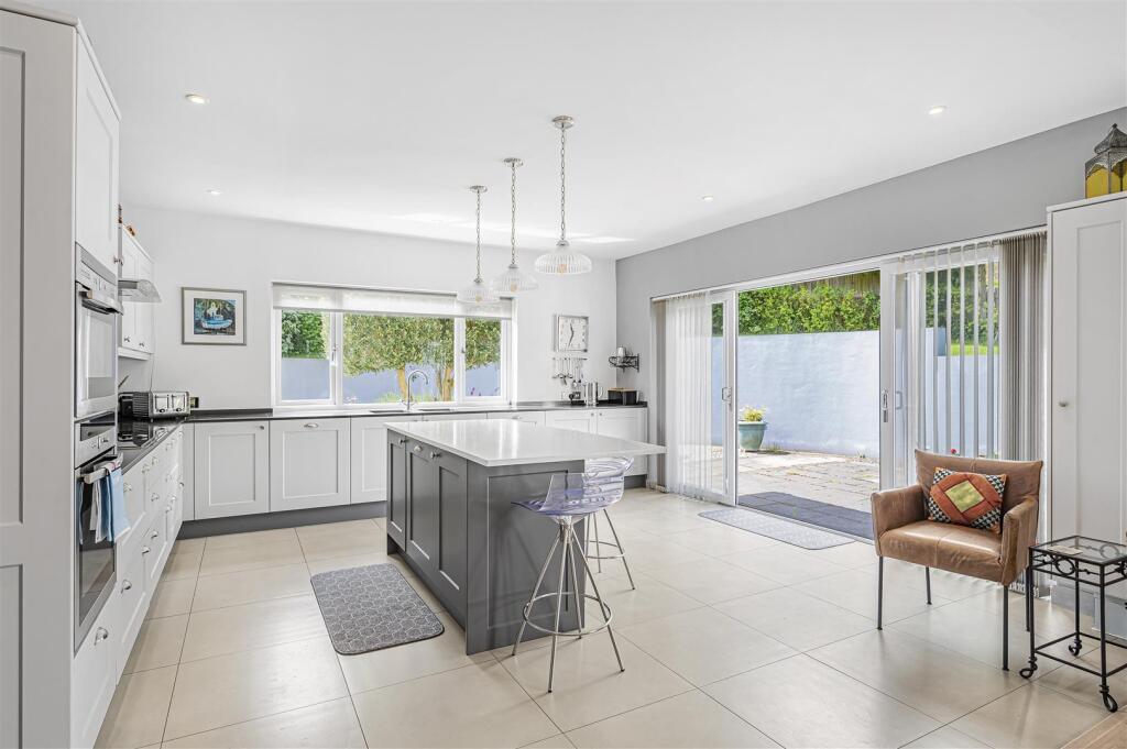 Additional image 29 of Warren Close, Eastbourne