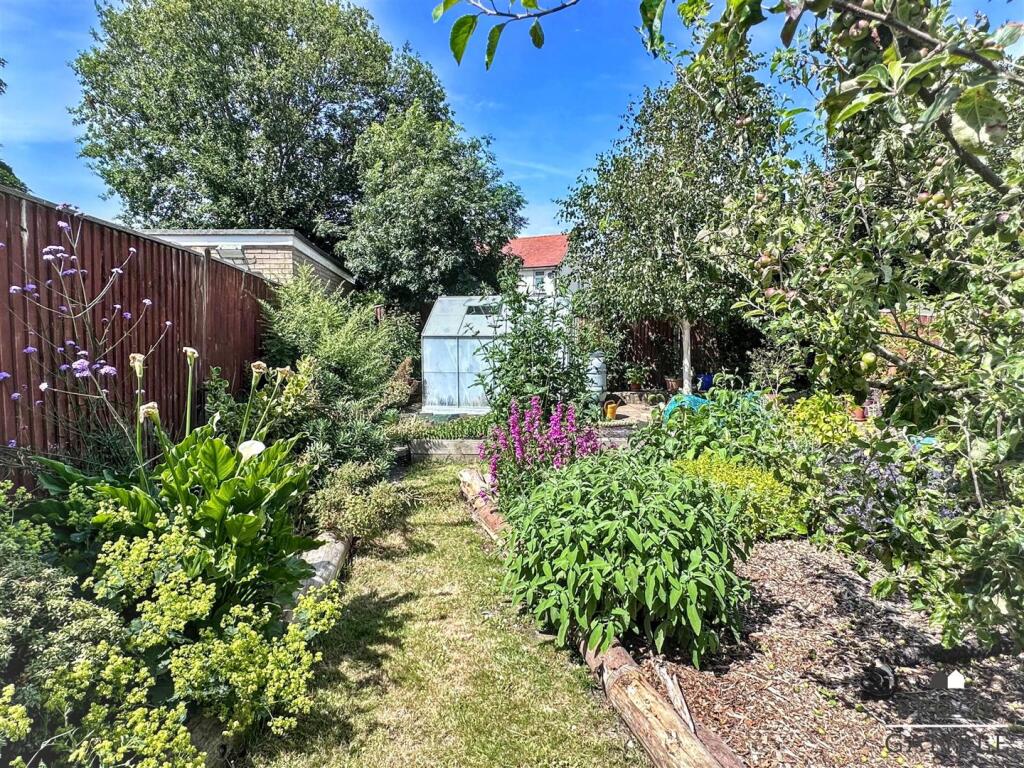 Additional image 31 of Central Avenue, Eastbourne