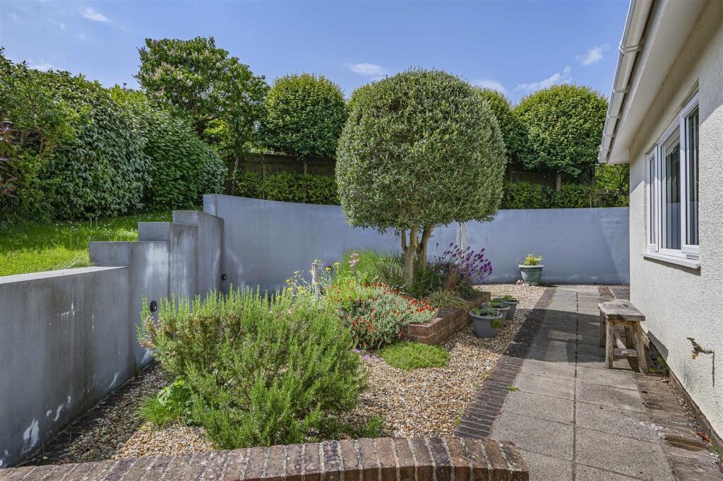 Additional image 25 of Warren Close, Eastbourne