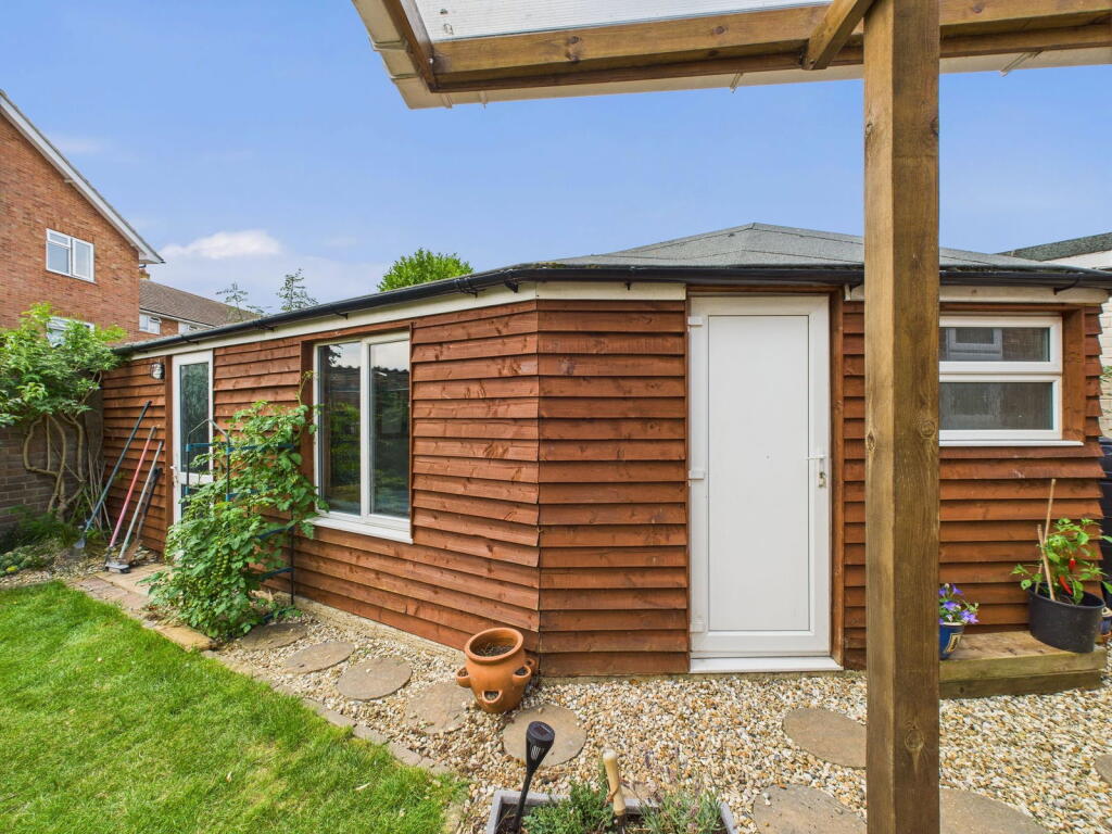Additional image 20 of Selkirk Close, Worthing, BN13