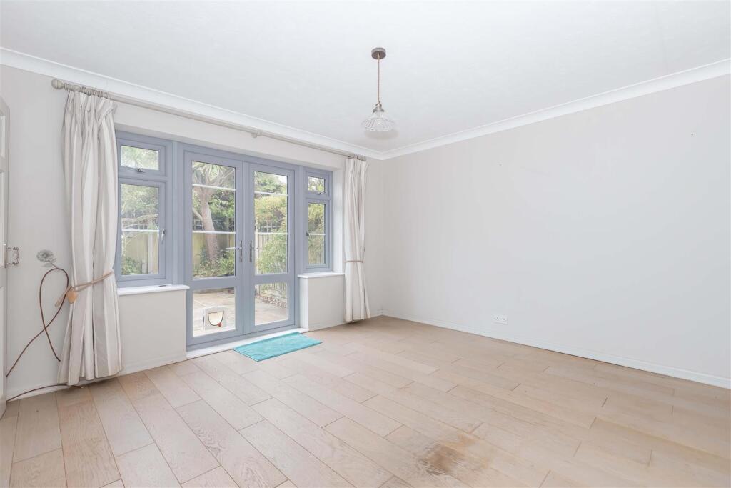 Additional image 14 of Aldsworth Avenue, Goring-By-Sea, Worthing