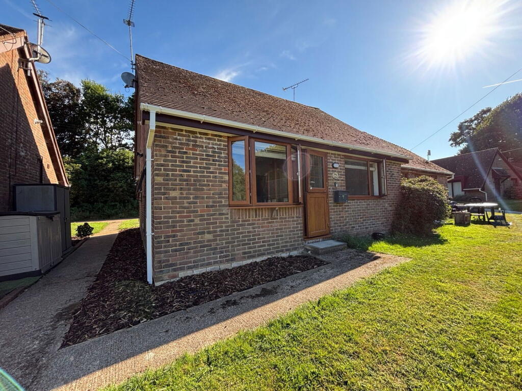 Additional image 2 of SHORT TERM LET - Glyndley Manor Cottage Estate, Stone Cross, Pevensey, BN24 5BS