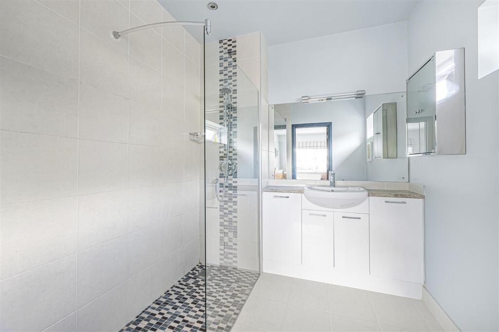 Additional image 8 of Warren Close, Eastbourne