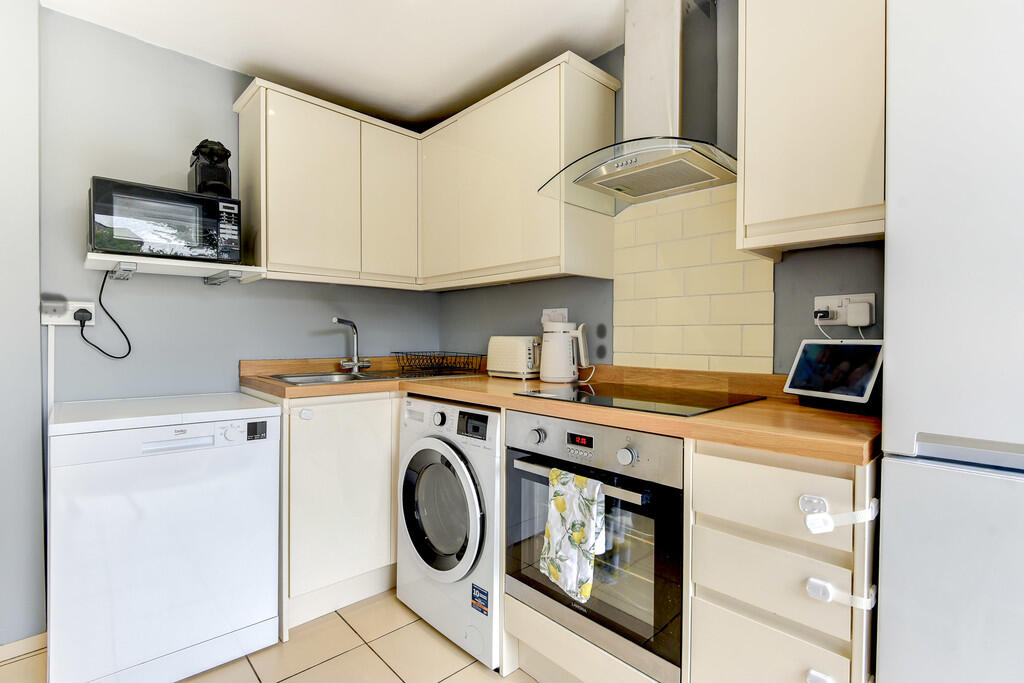 Additional image 4 of Broadwater Road