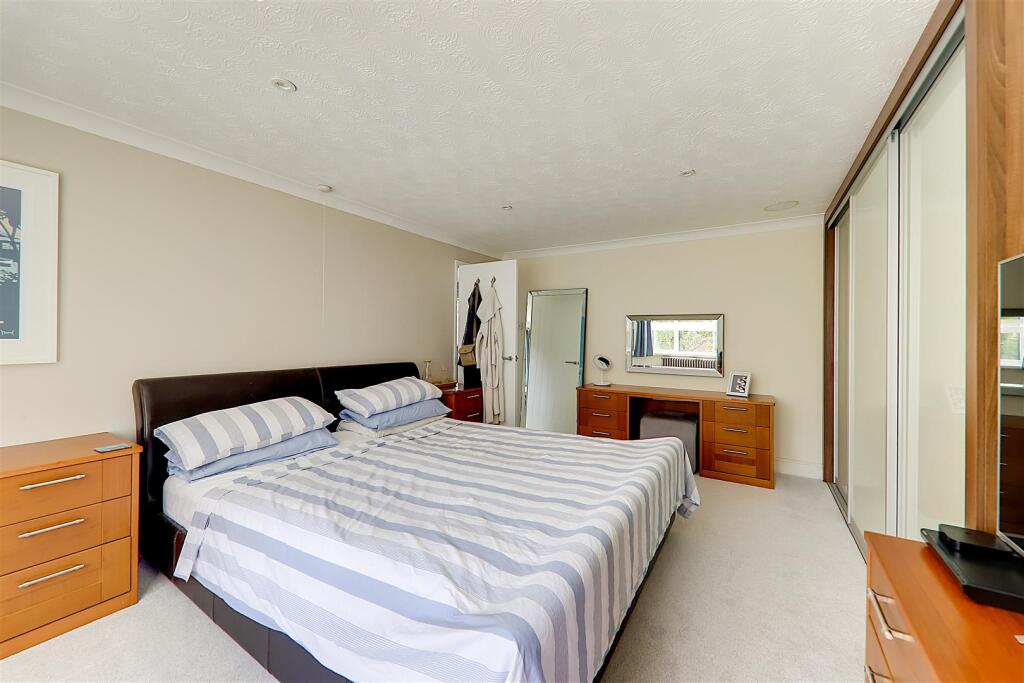 Additional image 17 of Fifth Avenue, Charmandean, Worthing