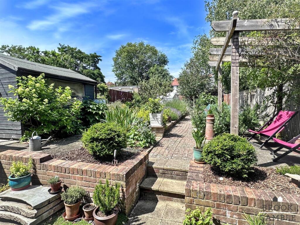 Additional image 29 of Central Avenue, Eastbourne