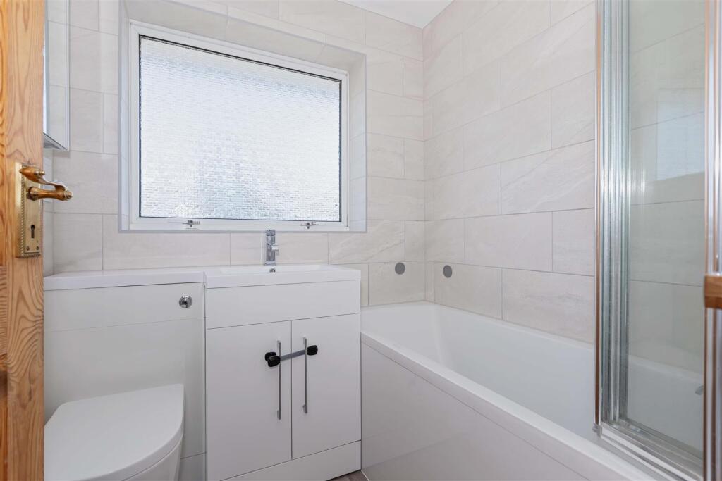 Additional image 9 of Coleridge Crescent, Goring-By-Sea