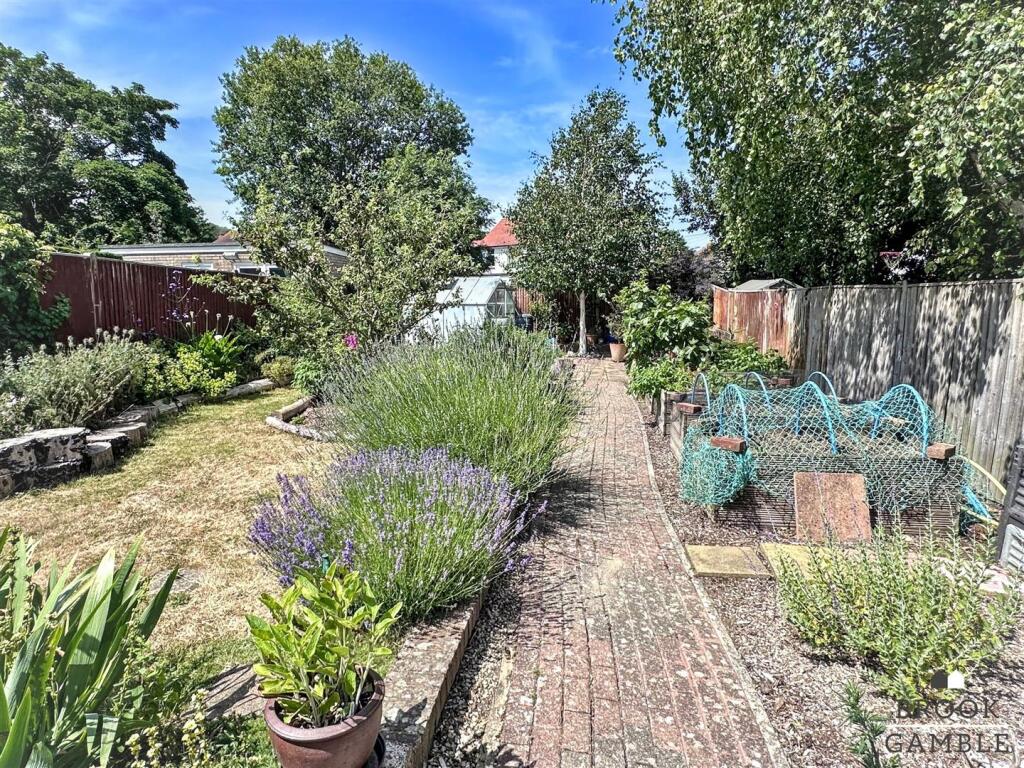 Additional image 26 of Central Avenue, Eastbourne