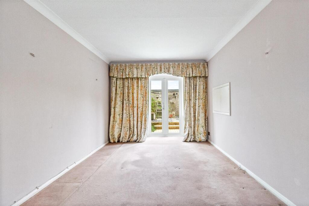 Additional image 7 of Toddington Lane, Littlehampton