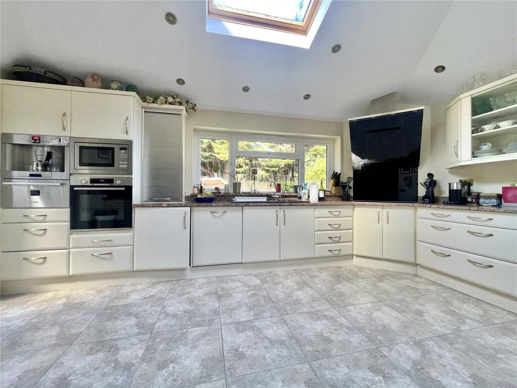 Additional image 4 of Ridgelands Close, Eastbourne, East Sussex, BN20