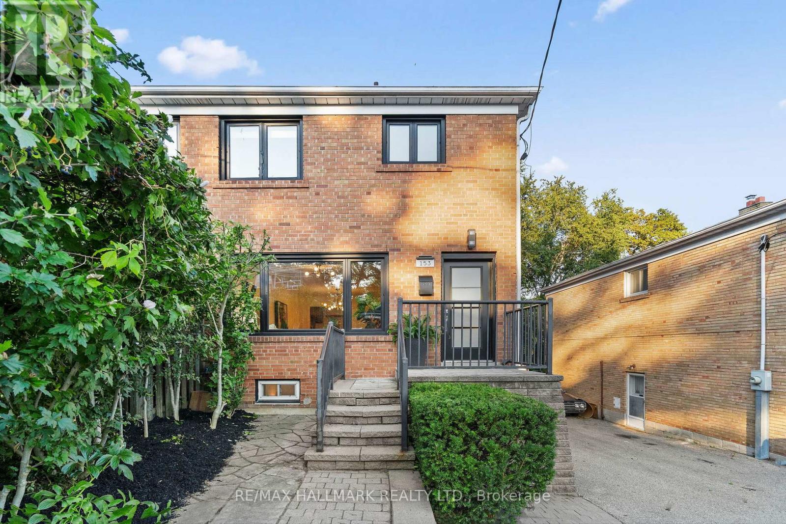 Property image for 153 BELLEFAIR AVENUE|Toronto (The Beaches), Ontario M4L3V1
