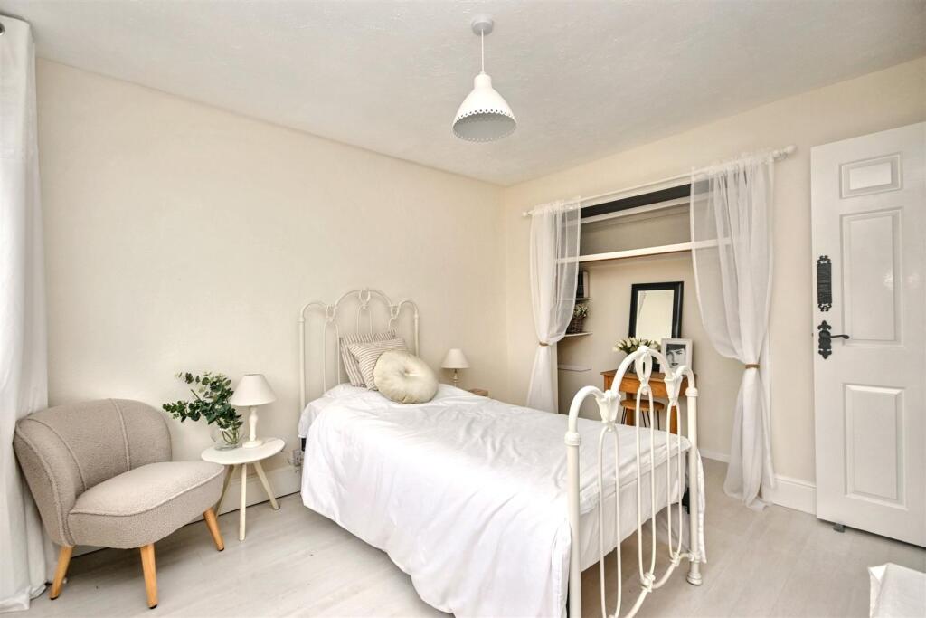 Additional image 13 of Manor Way, Polegate