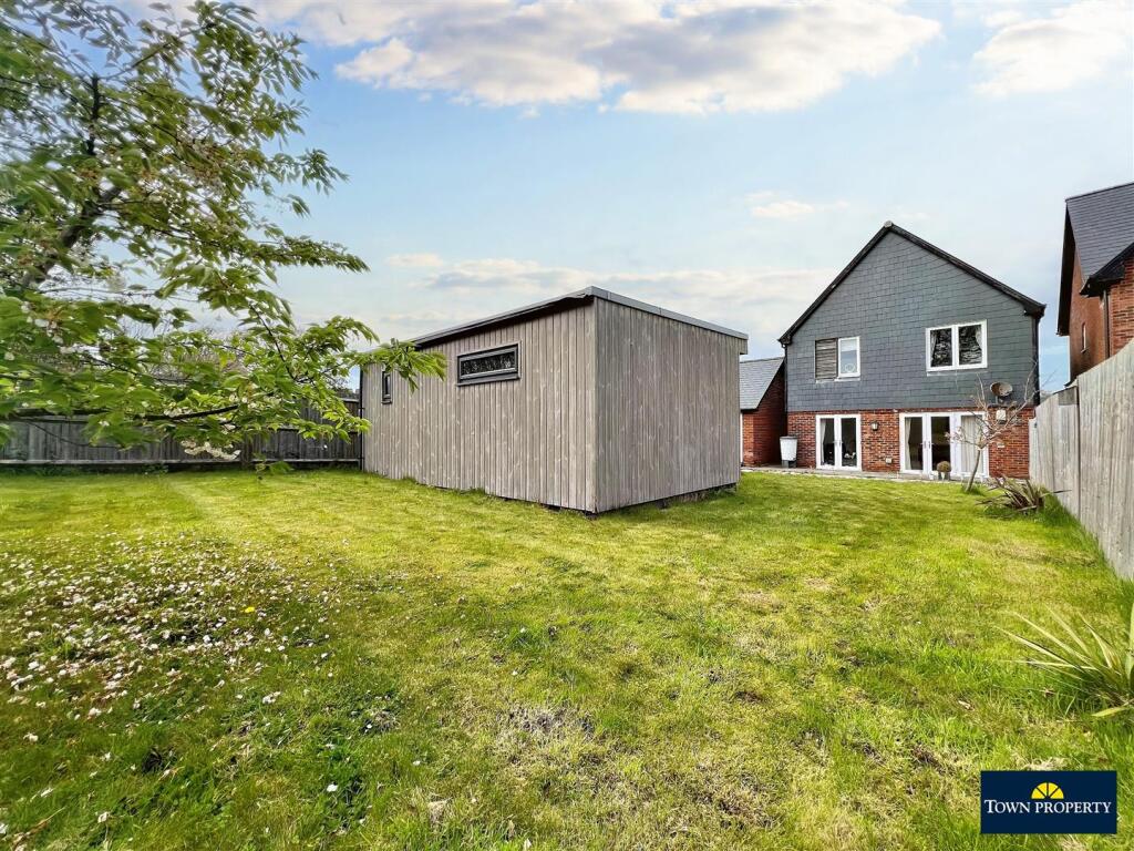 Additional image 4 of Buttercup Drive, Polegate