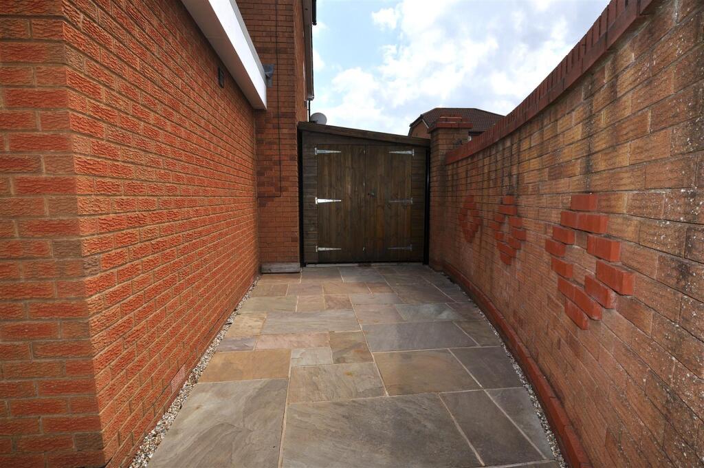 Additional image 18 of St. Mellion Close, Hailsham