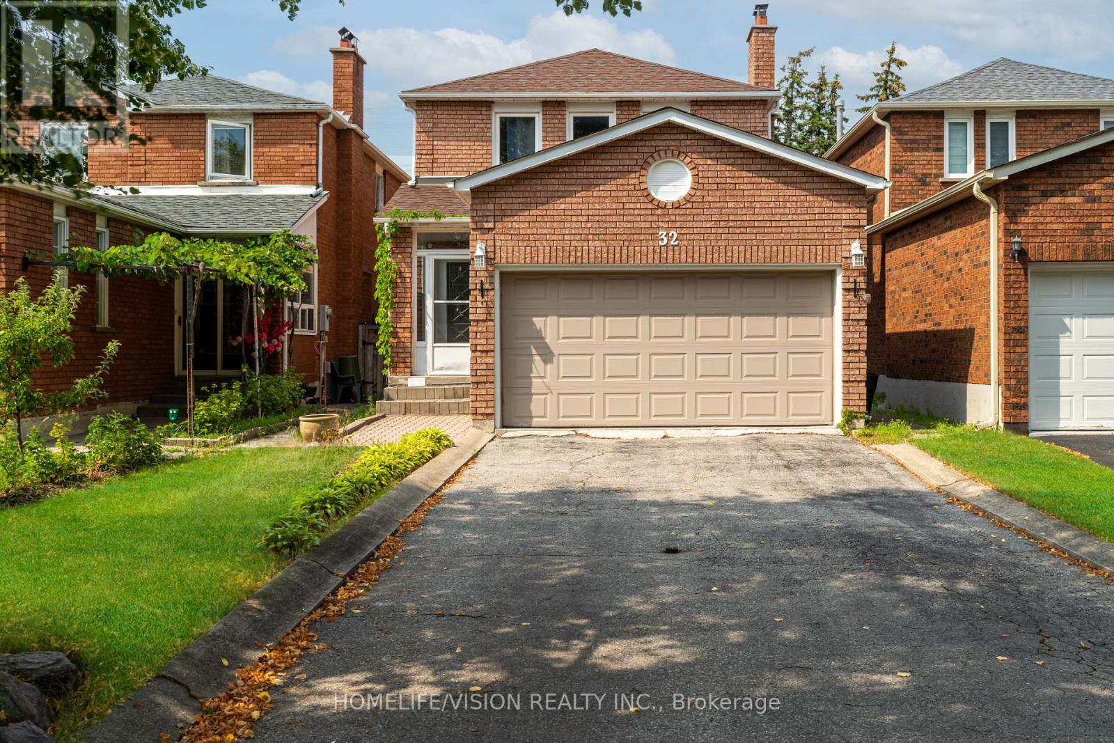Property image for 32 MOUNTFIELD CRESCENT|Vaughan (Brownridge), Ontario L4J7E8