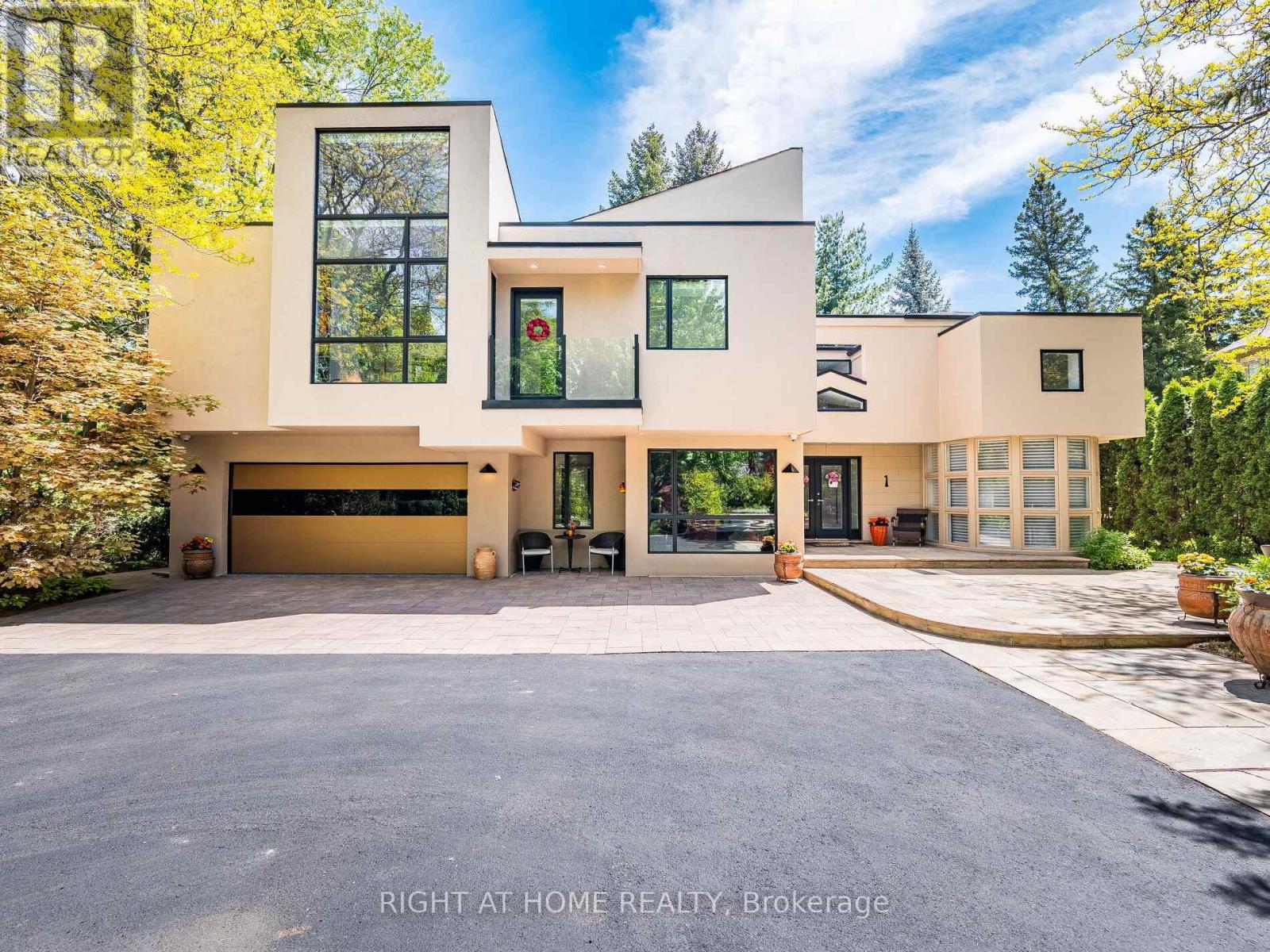 Property image for 1 FRIARS LANE|Toronto (Princess-Rosethorn), Ontario M9A1T6