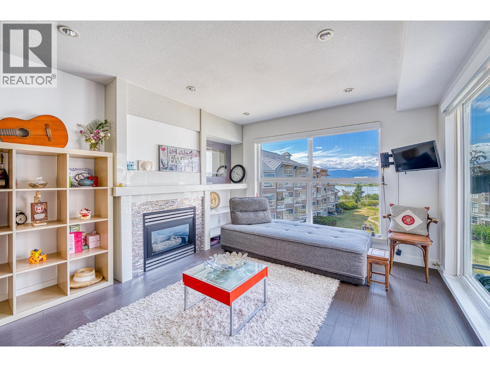 426 5880 DOVER CRESCENT|Richmond, British Columbia V7C5P5
