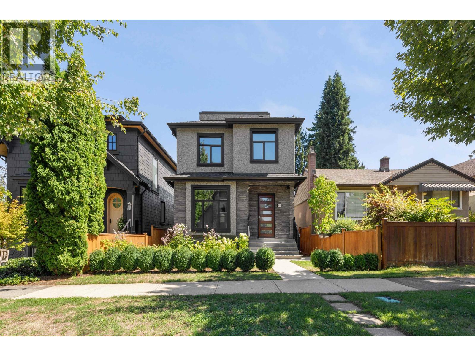 5318 PRINCE EDWARD STREET|Vancouver, British Columbia V5W2X6