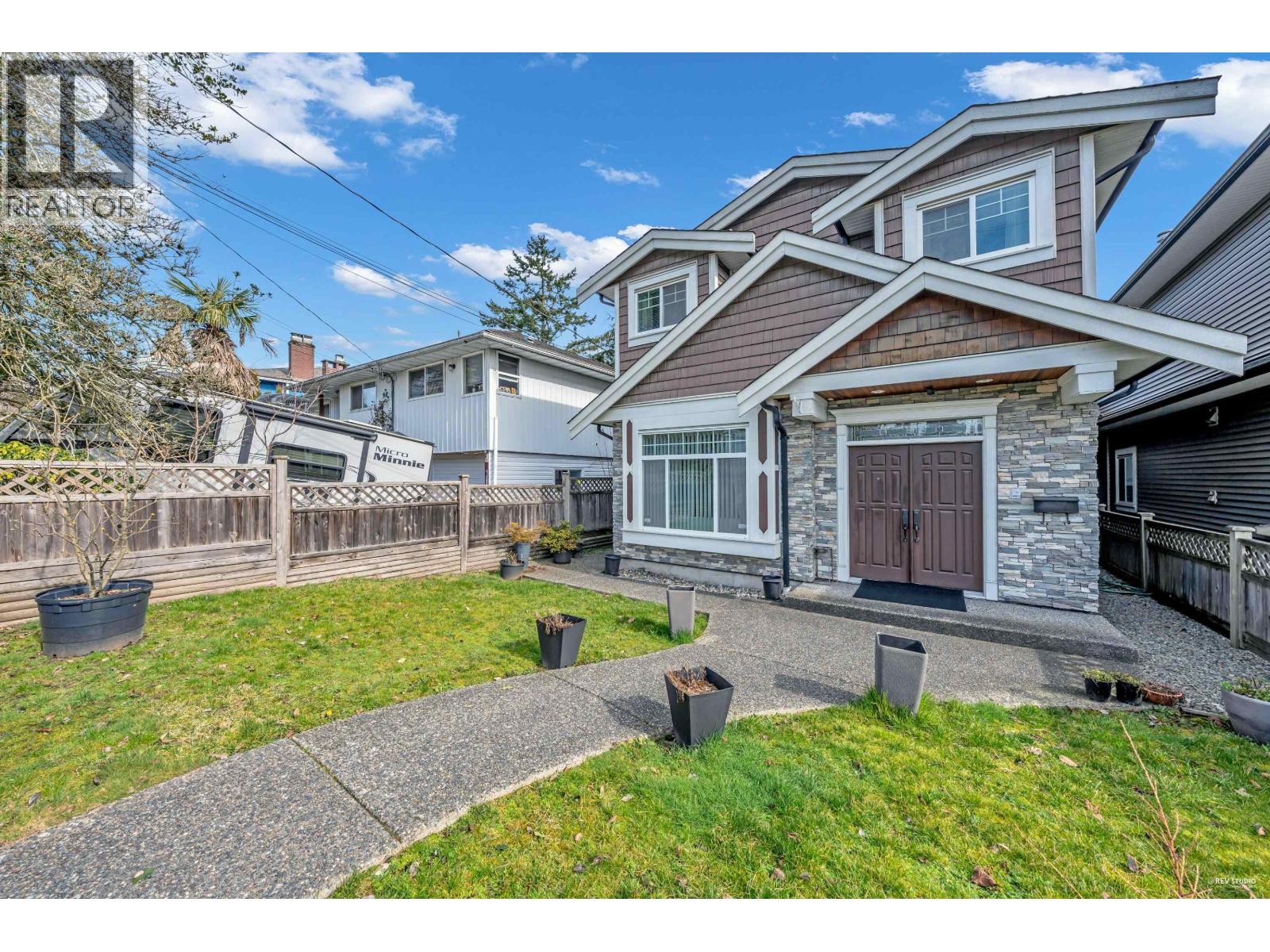 7788 HEDLEY AVENUE|Burnaby, British Columbia V5E2R3