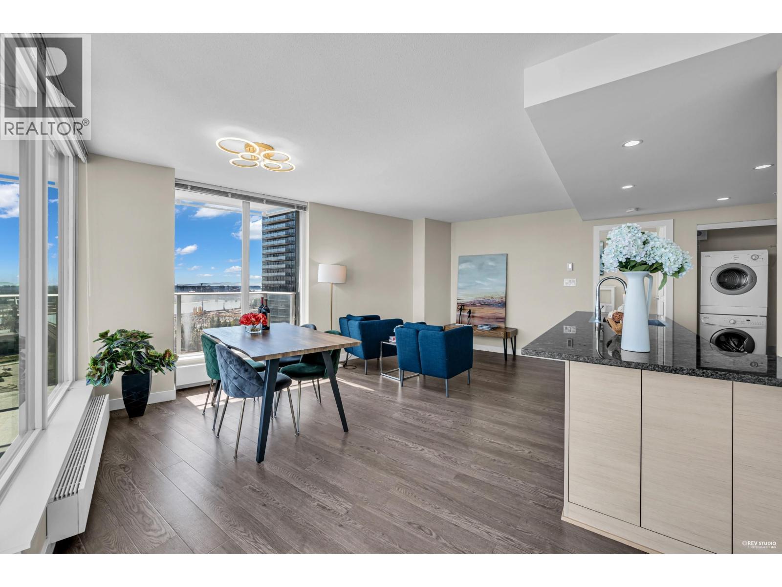 1802 489 INTERURBAN WAY|Vancouver, British Columbia V5X0C7