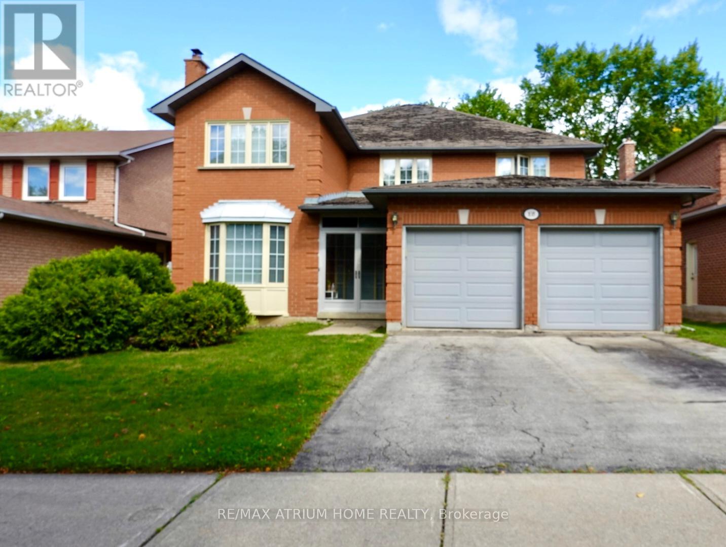 Property image for 108 BERWICK CRESCENT|Richmond Hill (Observatory), Ontario L4C0B7