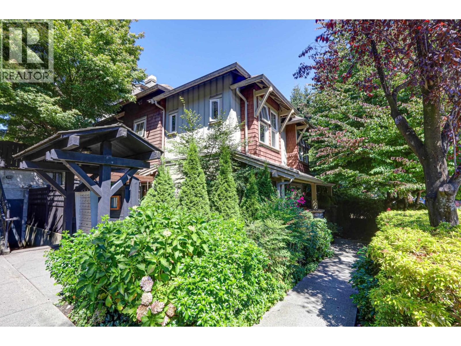 137 15 SIXTH AVENUE|New Westminster, British Columbia V3L1T1