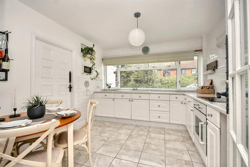 Additional image 3 of Manor Way, Polegate