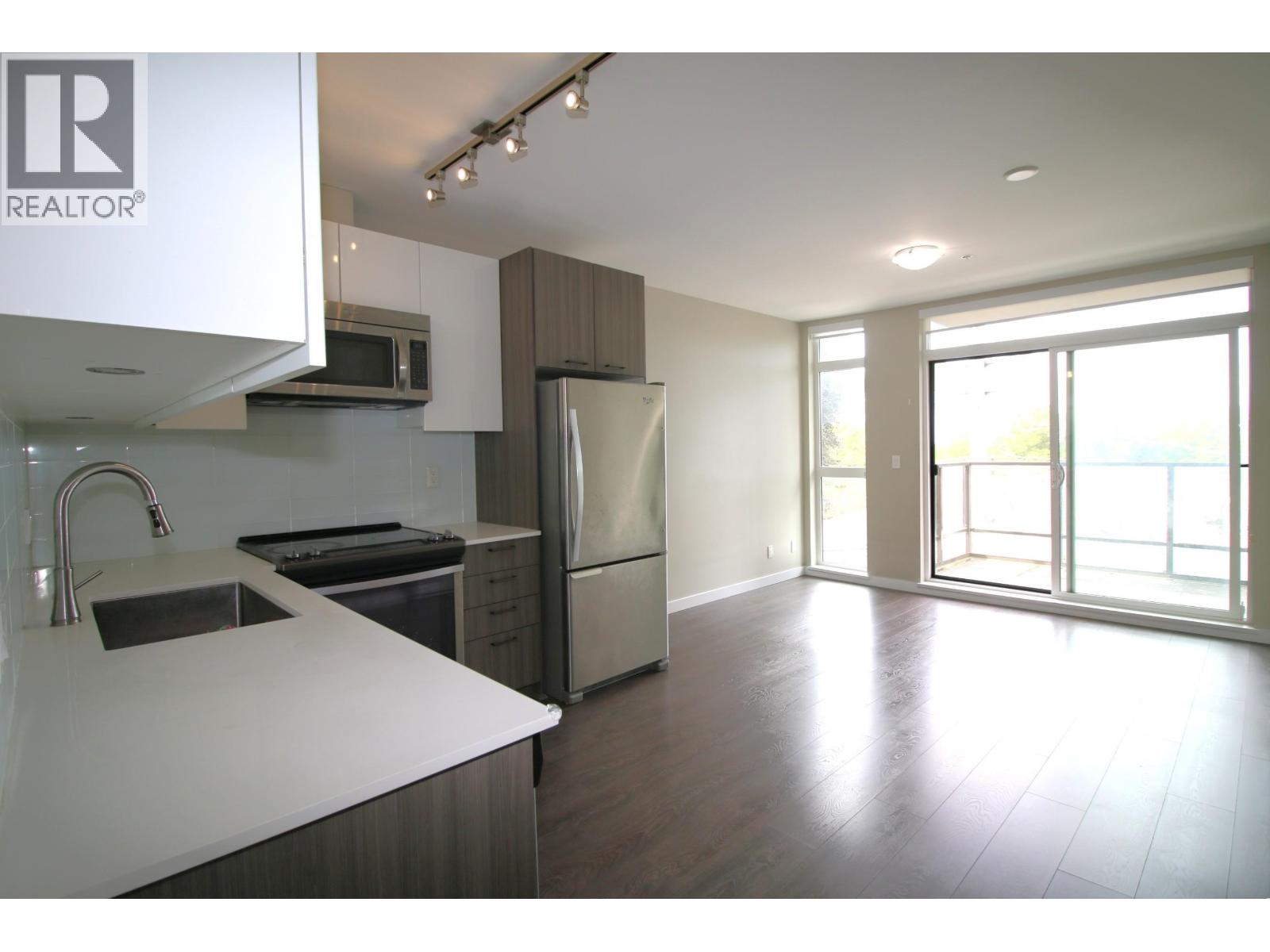 306 6555 VICTORIA DRIVE|Vancouver, British Columbia V5P3X8