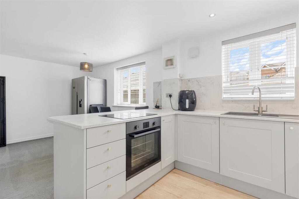 Additional image 11 of Splice Lane, Hailsham