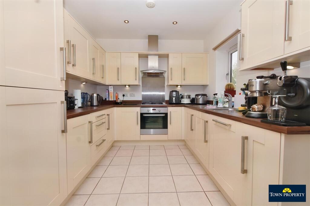 Additional image 6 of Buttercup Drive, Polegate