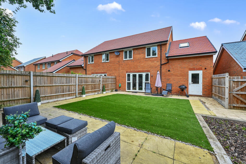 Additional image 18 of Honeysuckle Avenue, Hailsham, BN27