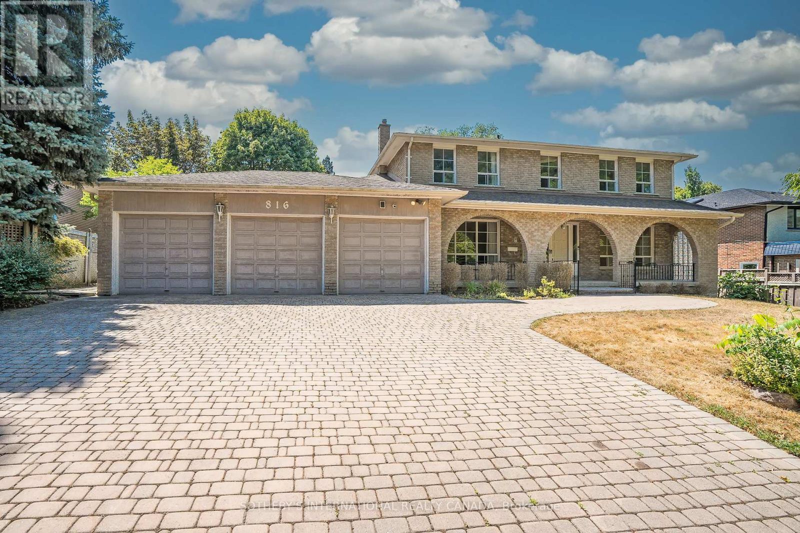 Property image for 816 BEXHILL ROAD|Mississauga (Clarkson), Ontario L5J4E5